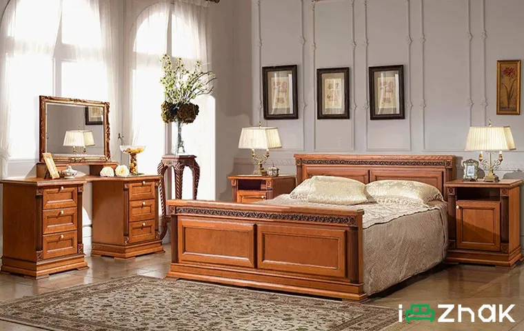 سرویس خواب چوبی همراه با اجزای مختلف